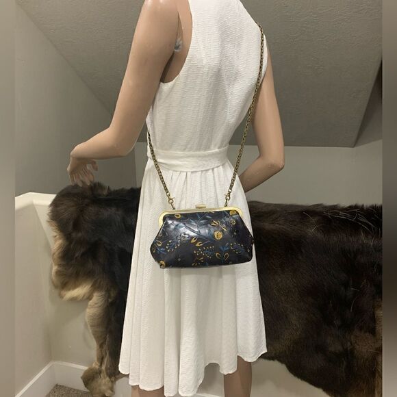 Handmade Genuine Leather Floral Embossed Push-lock Clutch/Shoulder Bag/Crossbody - Picture 6 of 16